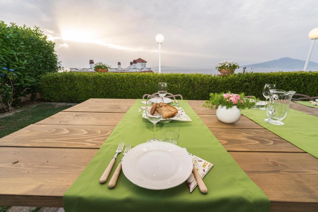 Shanti Home - Restaurant Di Aversano Salvatore Sorrento Dış mekan fotoğraf